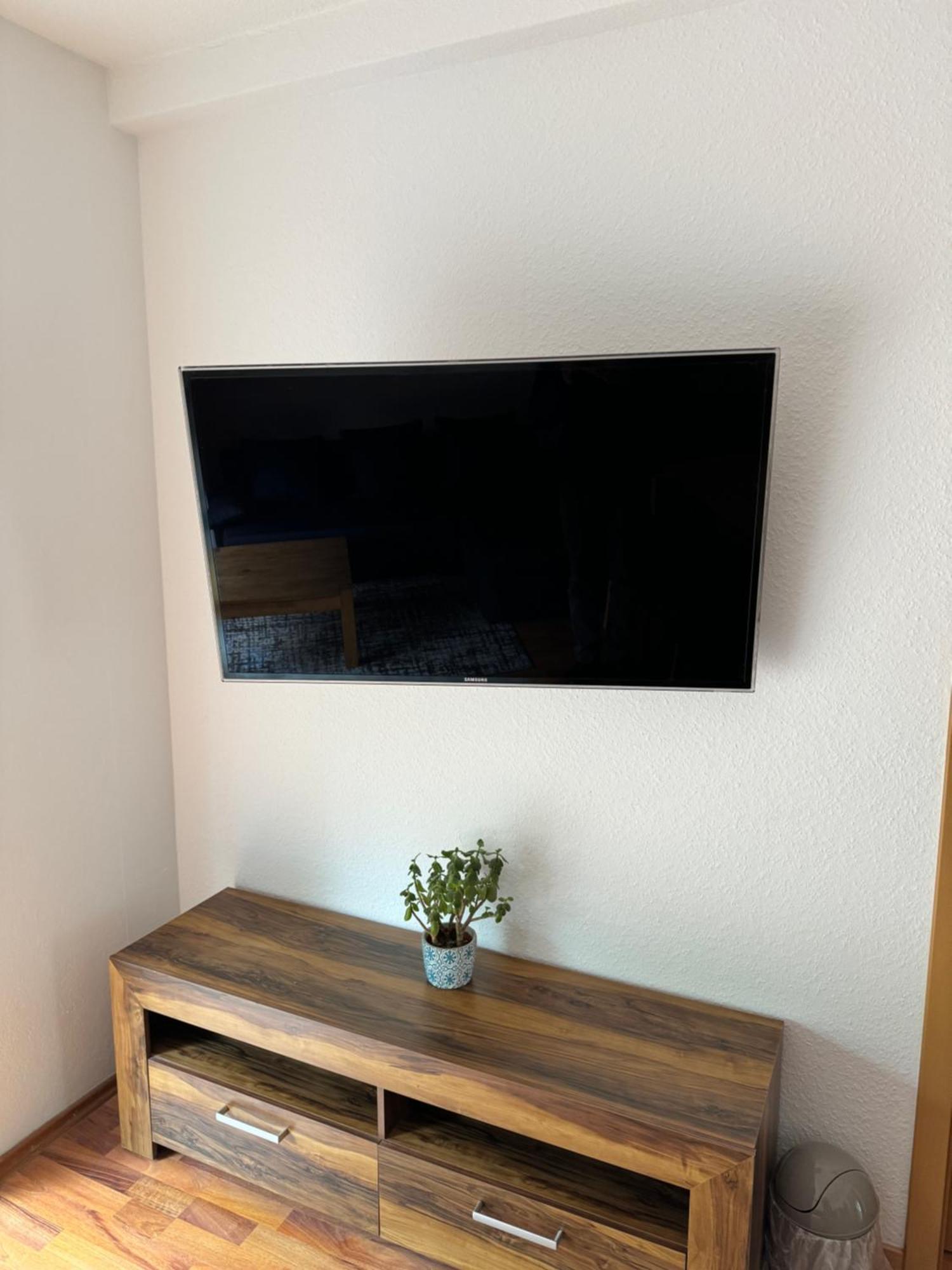 Schoene Eg Wohnung Mit Tv, Wlan Und Kueche - Maria Werne Exterior photo